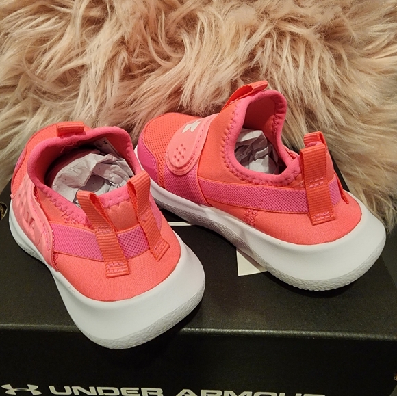 UNDER ARMOUR GINF RUNPLAY TODDLER GIRLS RUNNING SHOES SIZE 6 - Picture 2 of 6